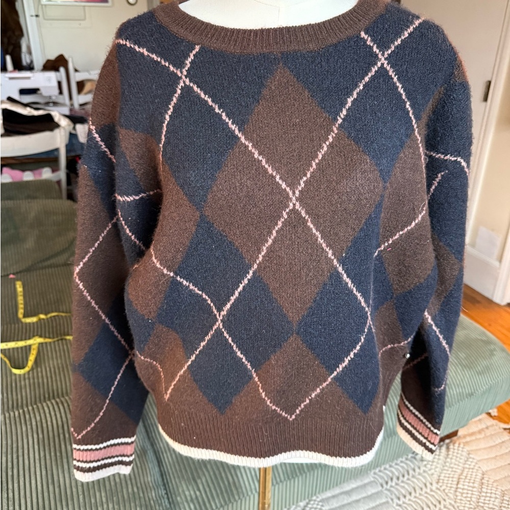 Argyle Patterned Brown and Black Sweater